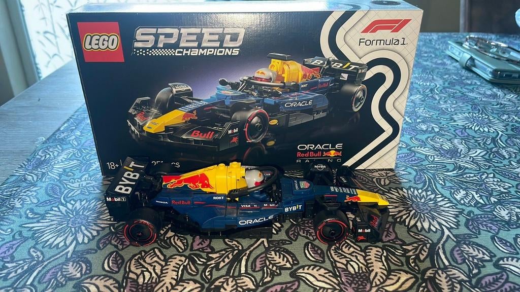 3 x zgan lego raceauto.s 1x gemaakt daarna in de vitrinekast, Ophalen of Verzenden, Zo goed als nieuw