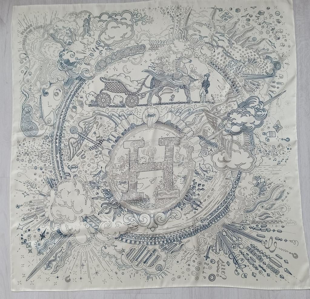 Mooie sjaal in stijl van Hermes, Ophalen of Verzenden, Zo goed als nieuw, Maat 46/48 (XL) of groter, Sjaal