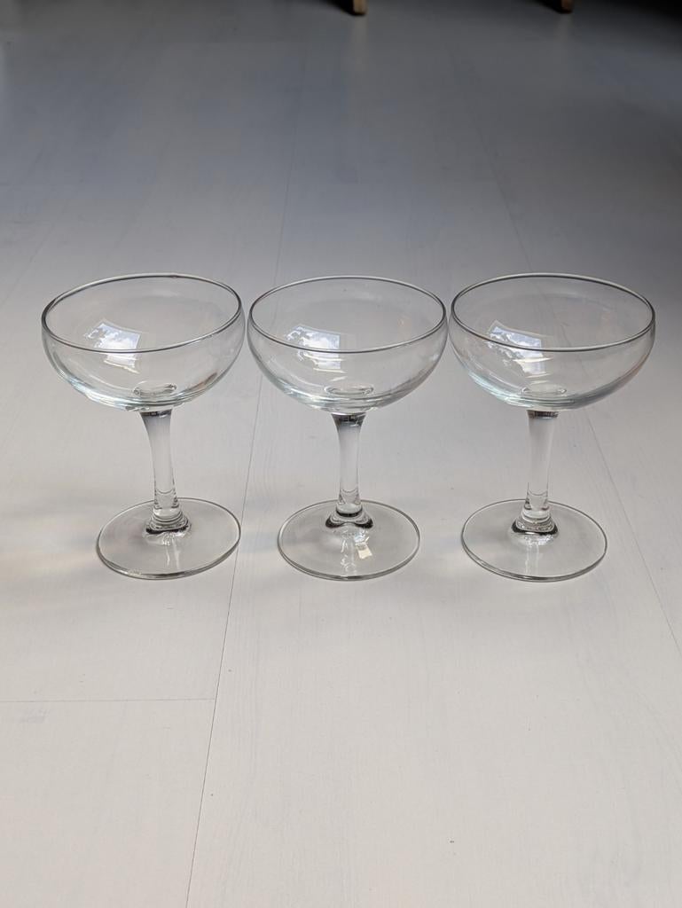 Gratis cocktail / dessert glazen 3 stuks, Huis en Inrichting, Ophalen, Glas of Glazen, Overige stijlen, Glas