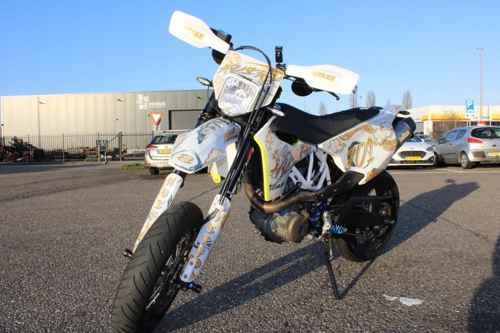 Husqvarna 701 SM Supermoto 2020 A2 - Bomvol Opties!, 700 cc, Particulier, Meer dan 35 kW, Minimaal motorrijbewijs A2