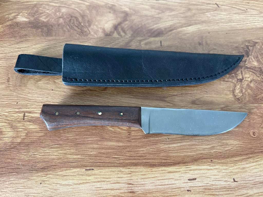 Jachtmes met leren schede - Handgemaakt, Ophalen of Verzenden, Gebruikt