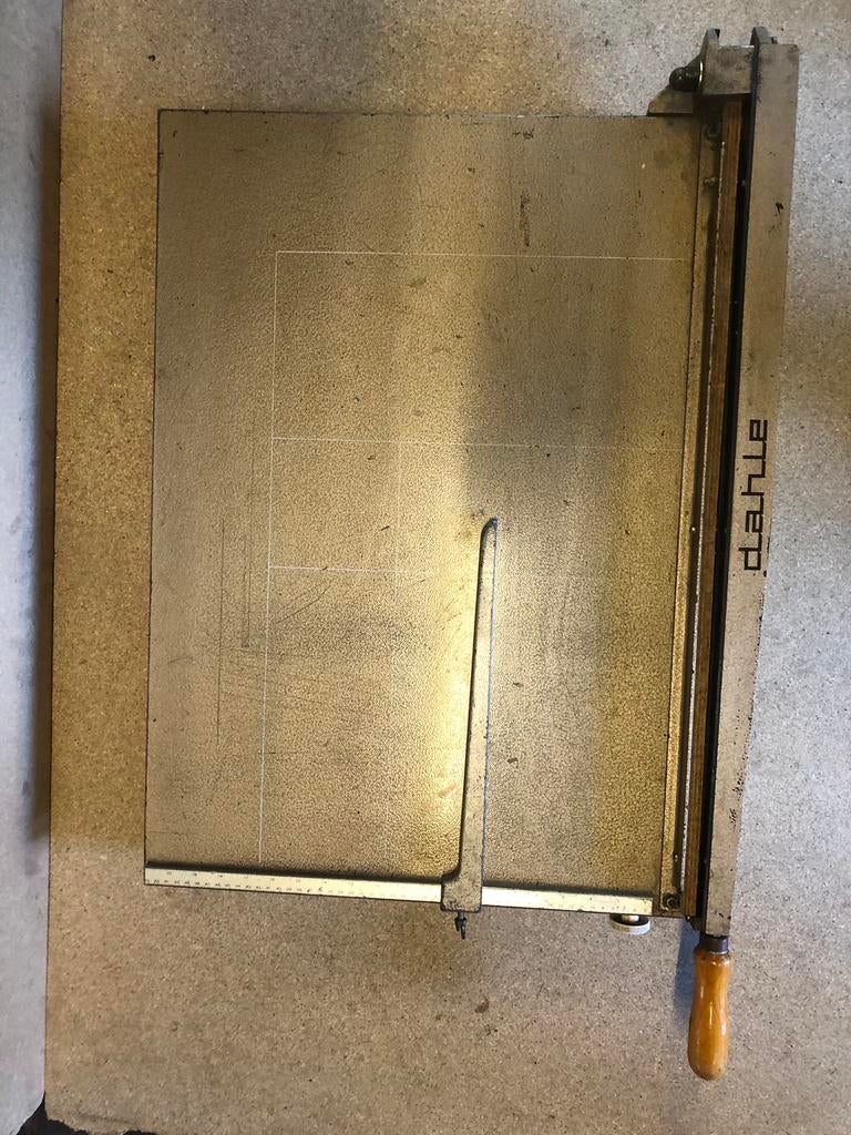 Grootte papiersnijder DAHLE zware kwaliteit, Geschikt voor snijden, Gebruikt, Machine, Overige merken