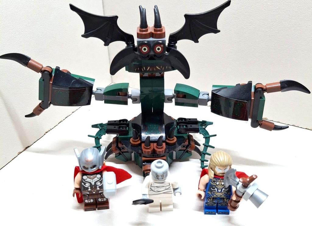 LEGO 76207 Marvel - Aanval op New Asgard, Compleet, Marvel, Lego, Ophalen of Verzenden