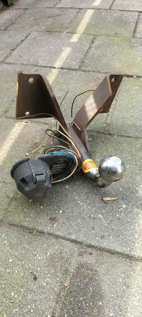 Gebruikte trekhaak met bedrading, Auto-onderdelen, Trekhaken, Ophalen of Verzenden, Gebruikt
