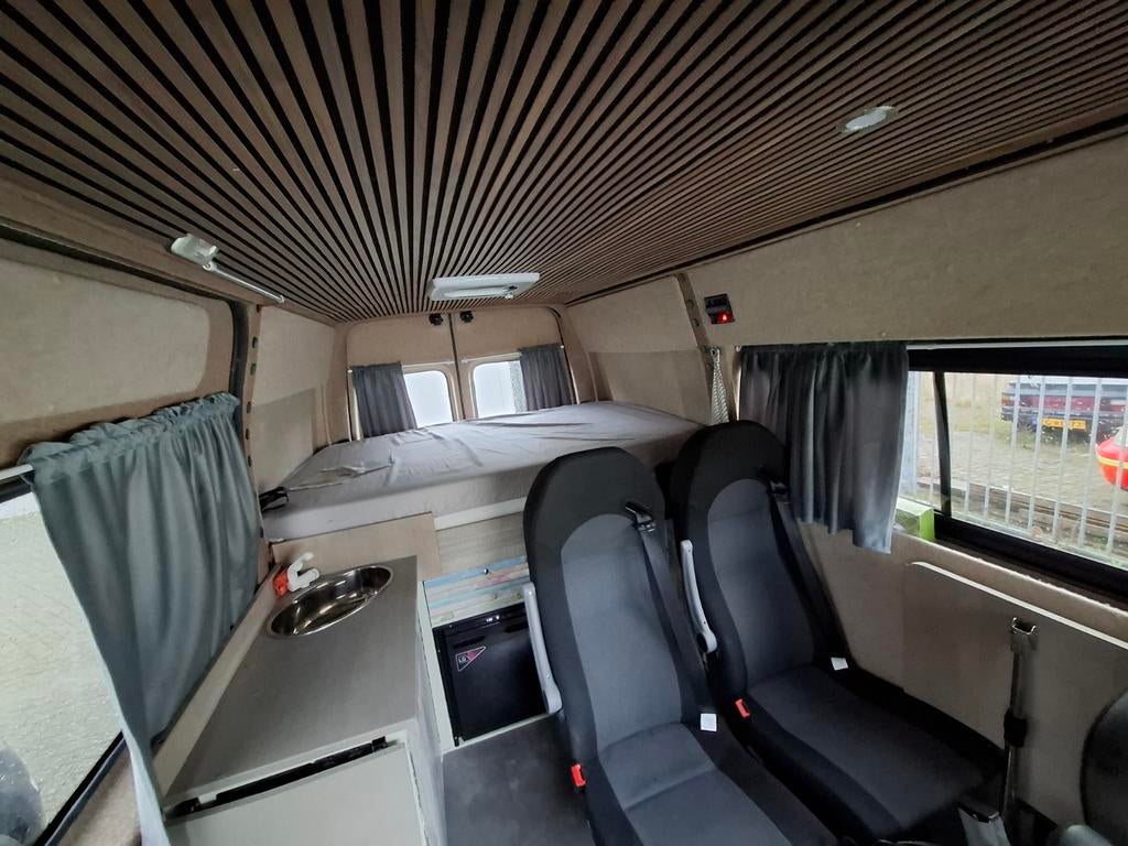 Super mooie Renault Master CAMPER,143000 KM, Caravans en Kamperen, Campers, Overige merken, Buscamper of Camperbus, Tot en met 2