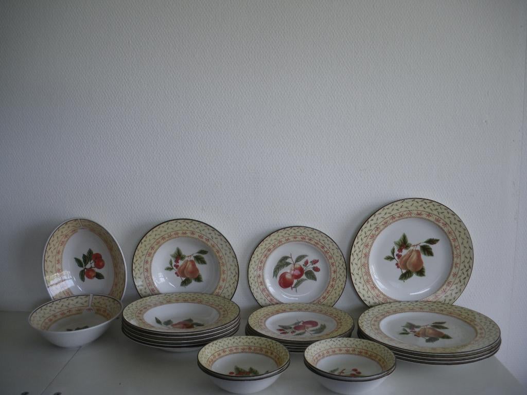 Johnson Bros Fruit Sampler servies, Ophalen of Verzenden, Zo goed als nieuw, Bord(en), Wedgwood