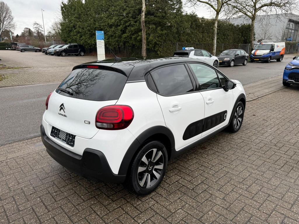 Citroen C3 1.2 PureTech Feel, Navi, Panodak Dealer auto, Voorwielaandrijving, 83 pk, Gebruikt, 1199 cc