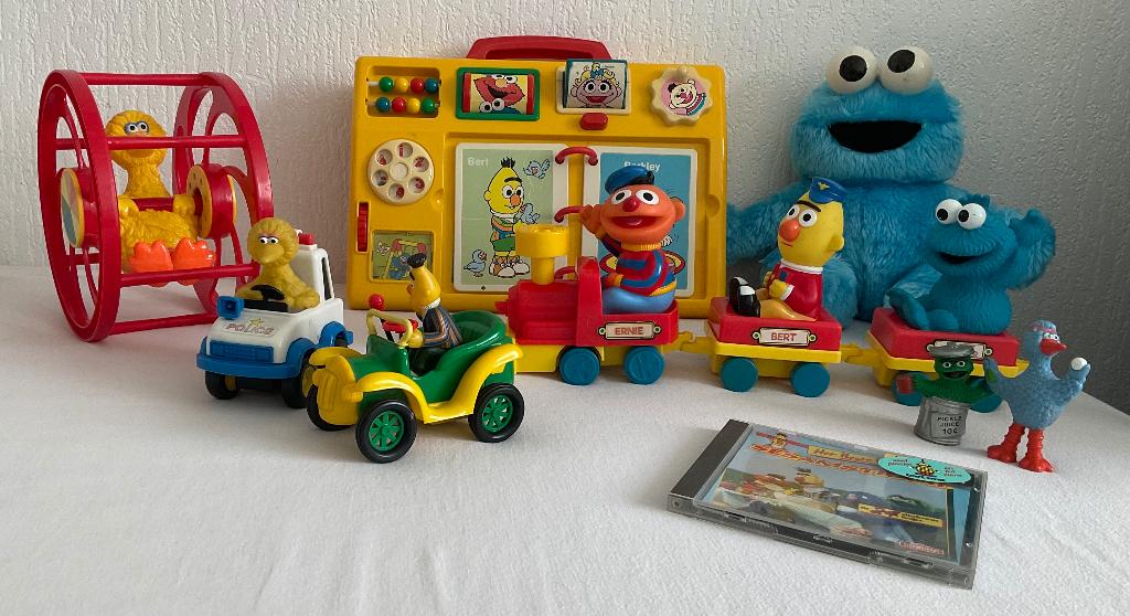 Verzameling SESAMSTRAAT spullen (11 stuks), Verzamelen, Speelgoed, Zo goed als nieuw, Ophalen