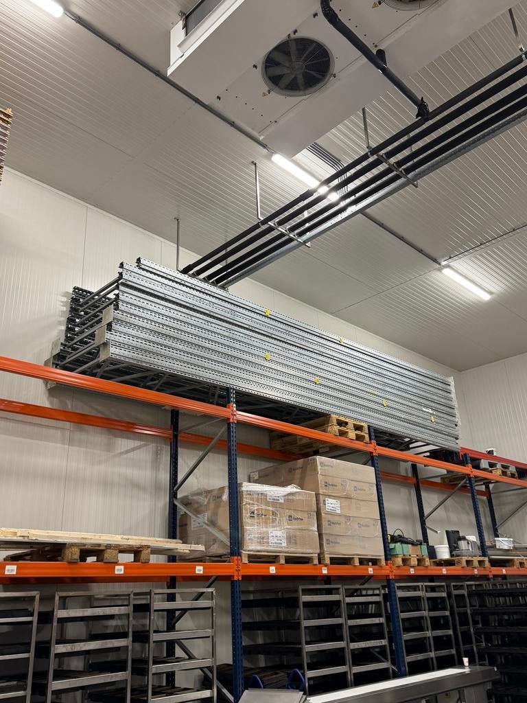 Inrijstelling - Robuuste opslagoplossing voor magazijnen, Ophalen