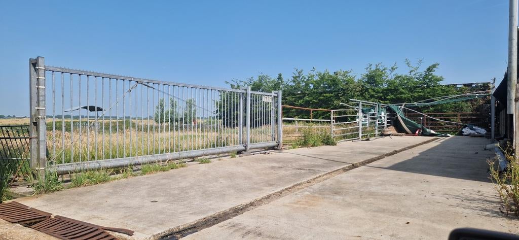 Heras Toegangspoort - Goed Lopend en in Goede Staat, Met poort, Gebruikt, IJzer, Spijlenhekwerk