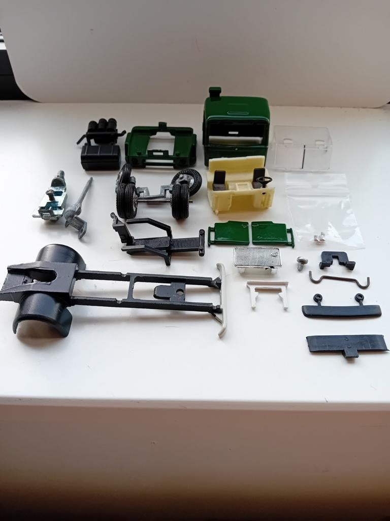 Tekno Volvo F88 Trekker KIT, Hobby en Vrije tijd, Modelauto's | 1:50, Ophalen of Verzenden, Bus of Vrachtwagen, Tekno