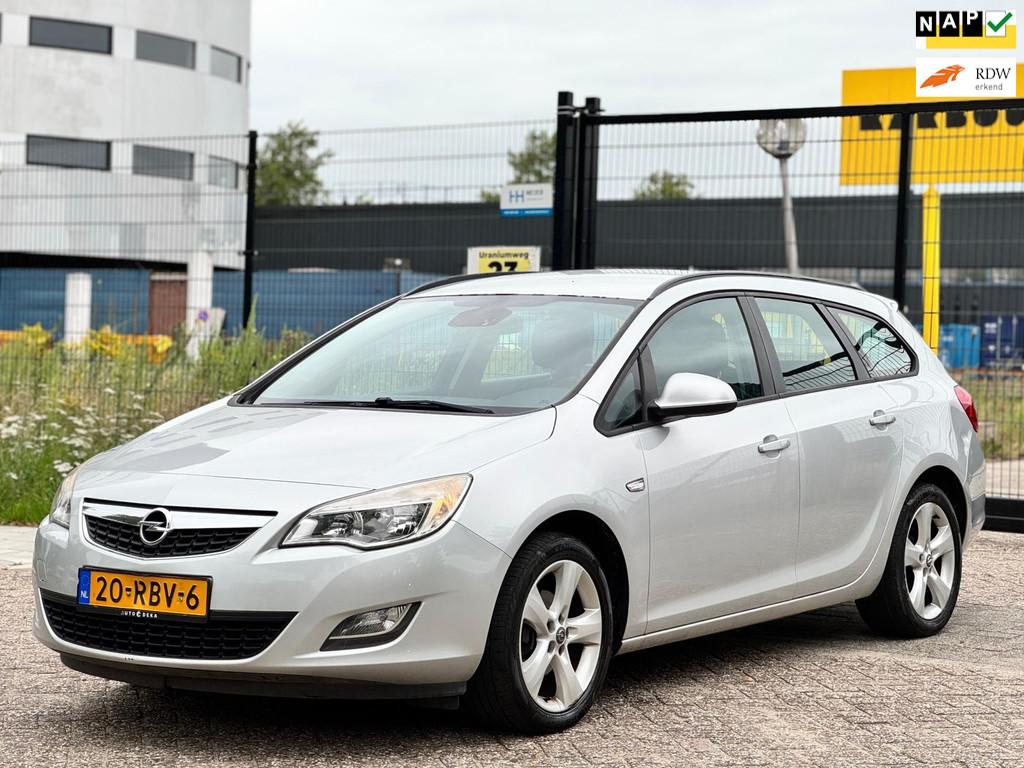 Opel Astra Sports Tourer 1.4 Turbo Edition/navi/psensor/trek, Euro 5, Gebruikt, 4 cilinders, 1337 kg