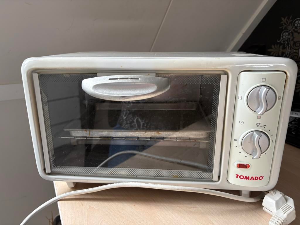 Tomado oventje., Witgoed en Apparatuur, Ovens, Ophalen, Zo goed als nieuw, Minder dan 45 cm