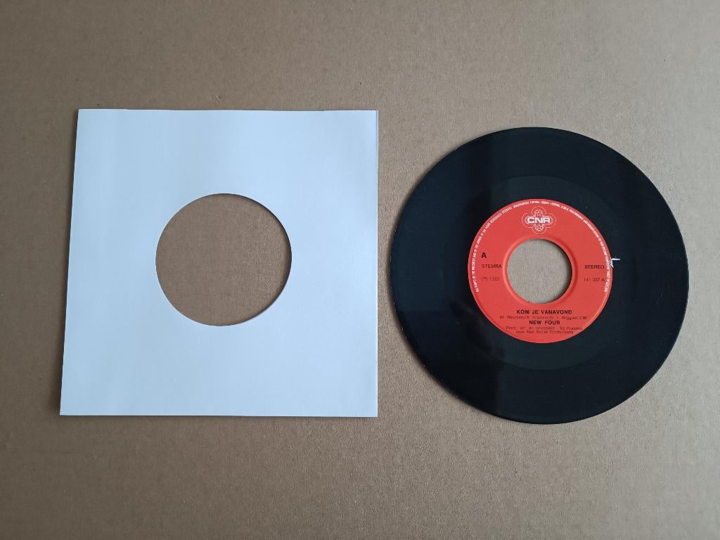 Single: New Four - Kom Je Vanavond (1982), Verzenden, Gebruikt, 7 inch, Nederlandstalig