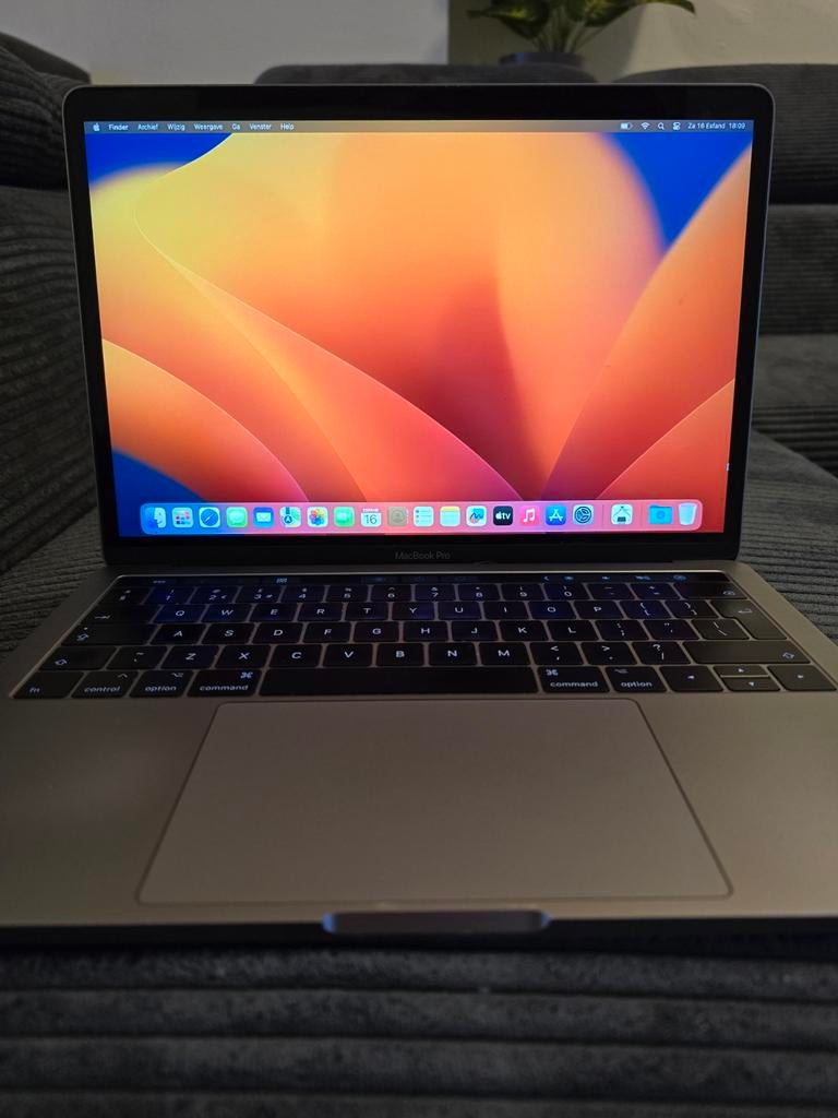 Macbook pro 13inch 2017-18.  I7 16ram 512GB touchbar, Gebruikt, 2 tot 3 Ghz, Qwerty, 13 inch