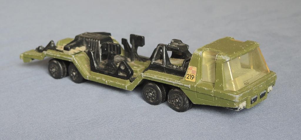 Matchbox K-114 - Military Aircraft Transporter / Militaire V, Ophalen of Verzenden, Gebruikt, Bus of Vrachtwagen