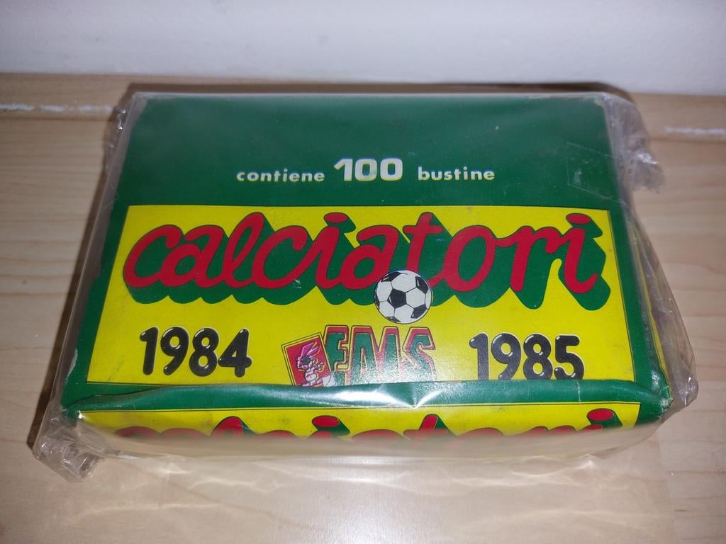 edis calciatori box no panini 1984 1985 rookie maradona, Ophalen of Verzenden, Zo goed als nieuw, Buitenlandse clubs, Poster, Plaatje of Sticker