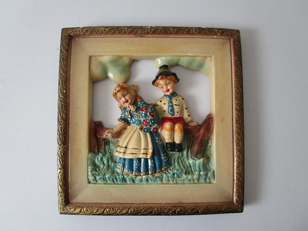 Wanddecoratie, gegoten gips, jongen en meisjes. Vintage, Ophalen of Verzenden