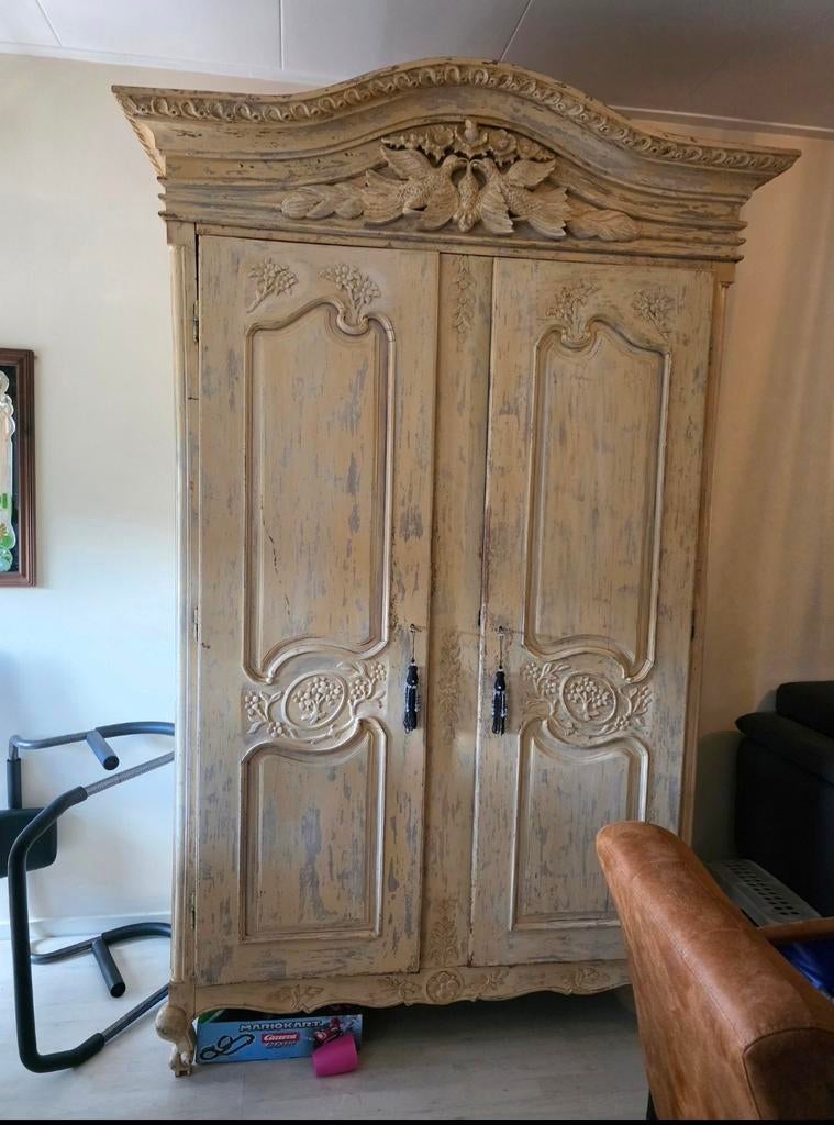 Antieke kast, Ophalen