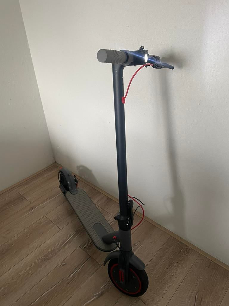 step elektrisch, Fietsen en Brommers, Steps, Ophalen of Verzenden, Gebruikt, Elektrische step (E-scooter)