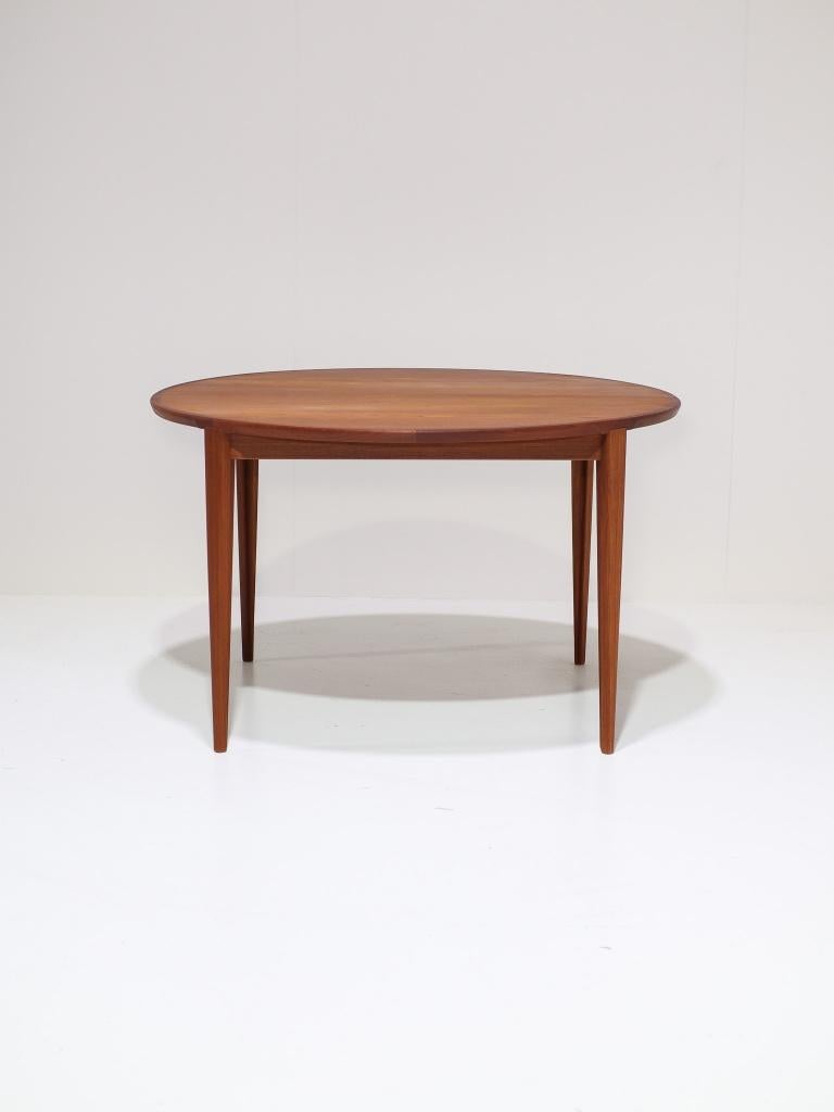 Henry Rosengren Hansen ronde eettafel uitschuifbaar teak, Ophalen, 100 tot 150 cm, -, -