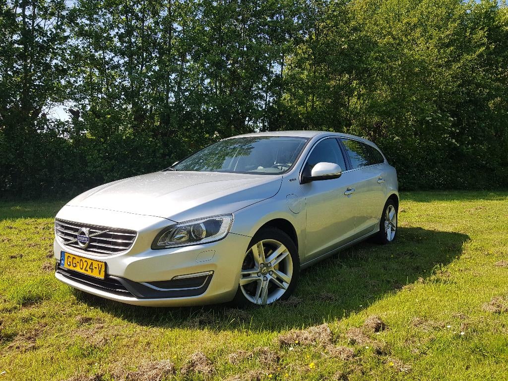 Volvo V60 D6 Twin Engine 288pk Geartronic AWD Plug In Hybrid, Automaat, 1800 kg, Vierwielaandrijving, Particulier