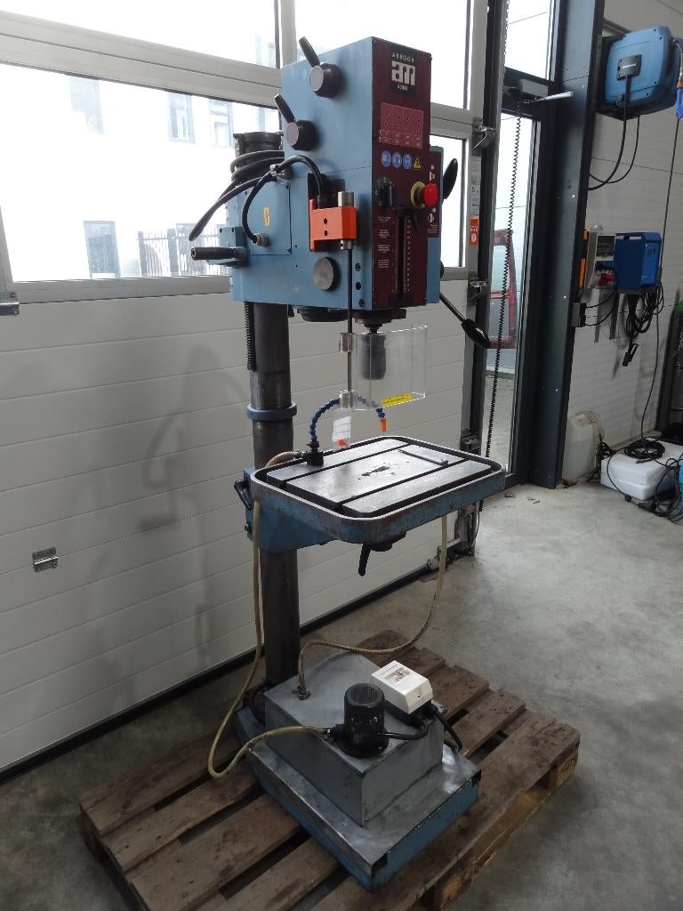 kolomboormachine Arboga A3008 tandwiel aangedreven, Ophalen, 600 watt of meer, Variabele snelheid, Zo goed als nieuw