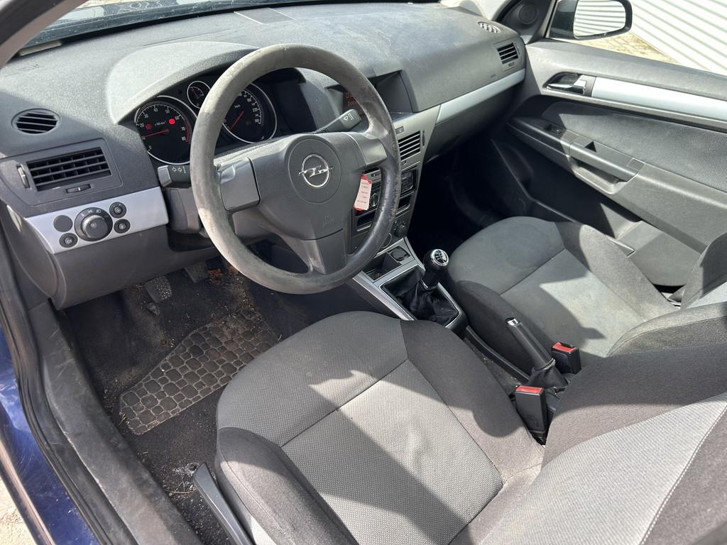 Opel Astra 1.6 Enjoy | Nieuw Binnen! | Inruilkoopje | Zo mee, Voorwielaandrijving, Gebruikt, Zwart, 4 cilinders