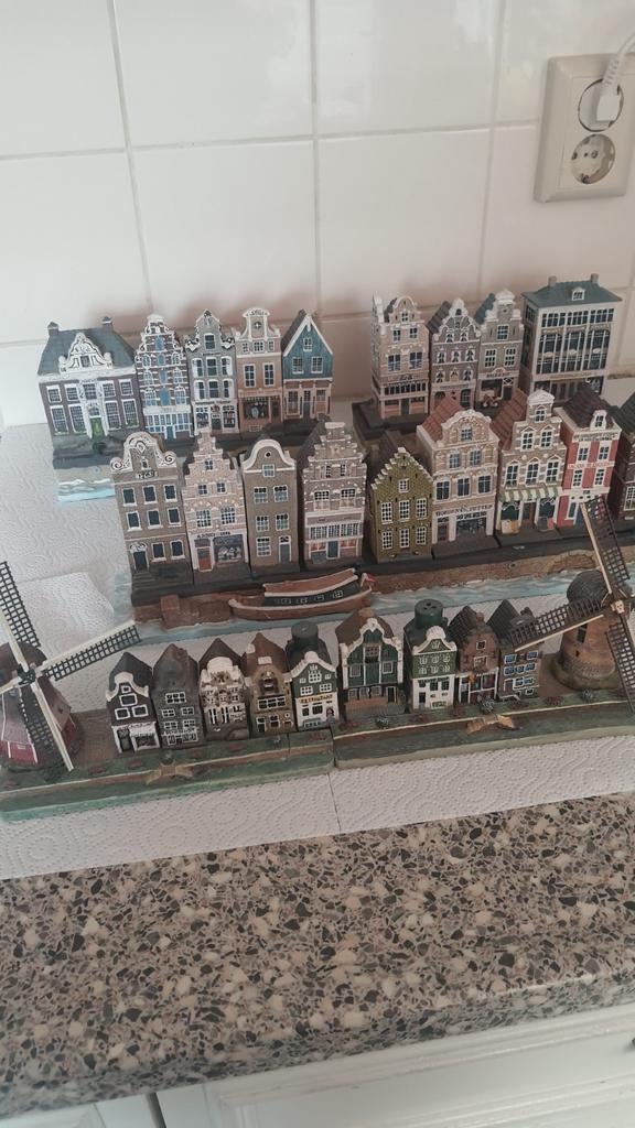 Miniatuur grachtenpanden en molens - Nederlands tafereel, Ophalen of Verzenden, Gebruikt, 1:50 of kleiner, Diorama