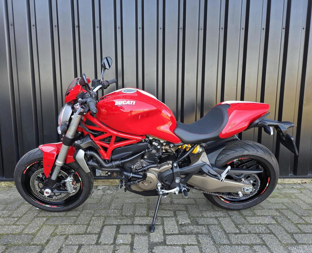 Ducati Monster 821 ABS - foto 2