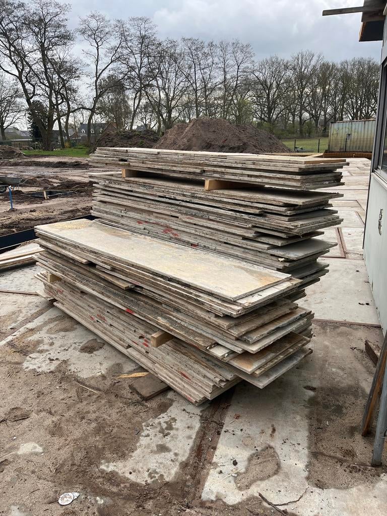 Gebruikte bekisting platen voor bouwprojecten, Gebruikt, 25 tot 50 mm, Ophalen of Verzenden, 250 tot 300 cm