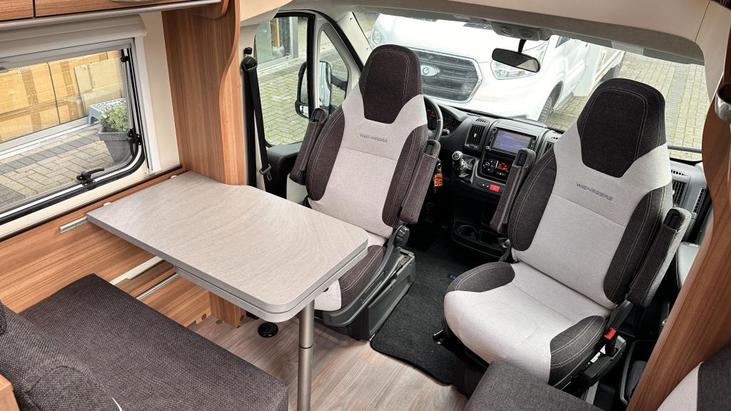 Dwarsbed in TOPstaat De Weinsberg Caracompact 600 Pepper, Caravans en Kamperen, Weinsberg, Ringverwarming, Koelkast, Bedrijf