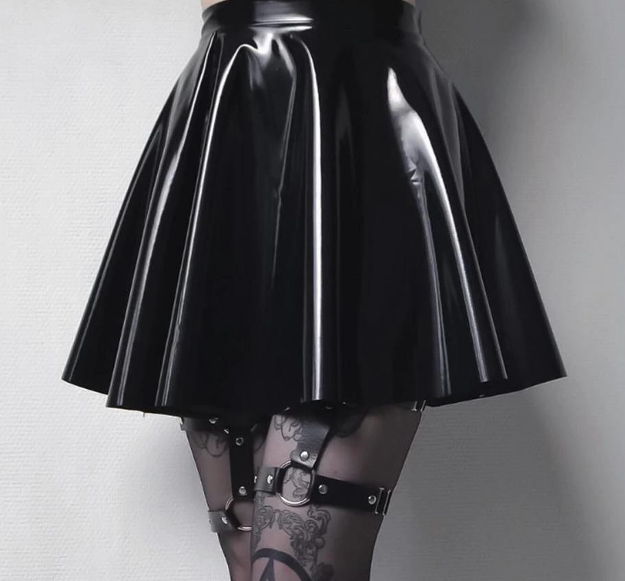 Dames zwarte latex look rok leren rokje glimmende korte, Maat 38/40 (M), Verzenden, Zwart, Nieuw