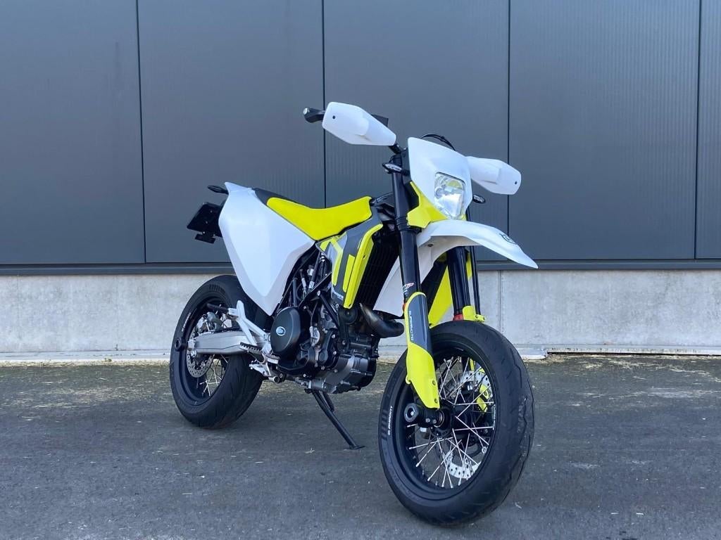 Husqvarna 701 supermoto, Particulier, SuperMoto