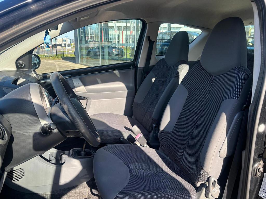 Peugeot 107 1.0-12V XS (Airco, Goed Onderhouden Inruilkoopje, Voorwielaandrijving, Gebruikt, 4 stoelen, Origineel Nederlands