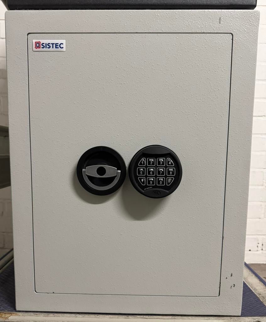 Zeer degelijke Sistec kluis brandkast gecertificeerd, Ophalen, Zo goed als nieuw, Brandkast