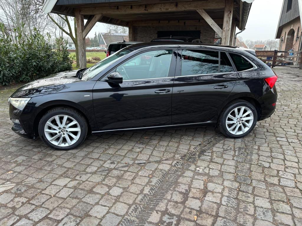 Skoda SCALA 1.0 TSI Business Edition Automaat, Gebruikt, 620 kg, Zwart, 3 cilinders