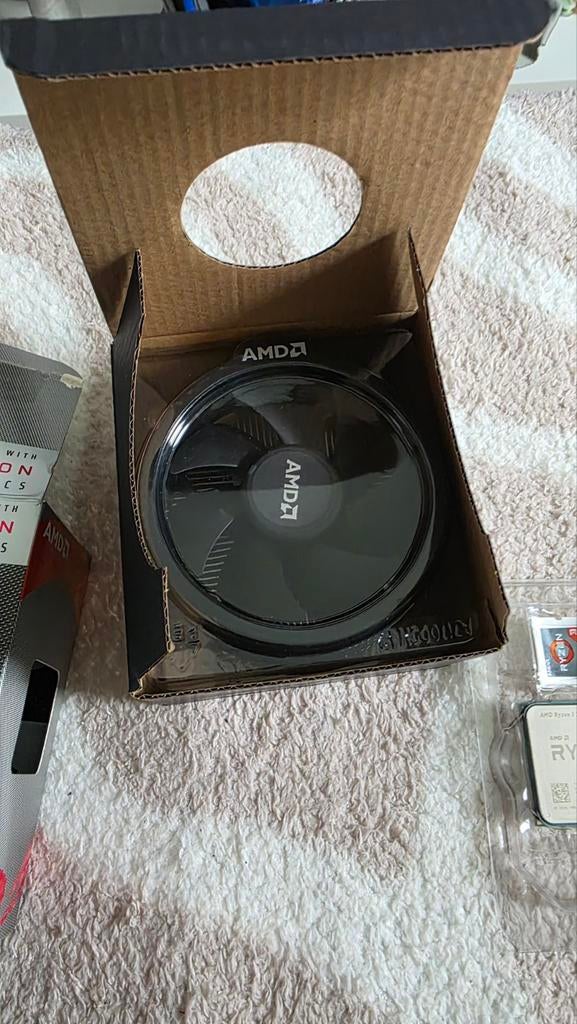 AMD Ryzen 3 3200G processor met Radeon Vega 8 Graphics, Computers en Software, Processors, 8-core, Nieuw, Ophalen of Verzenden