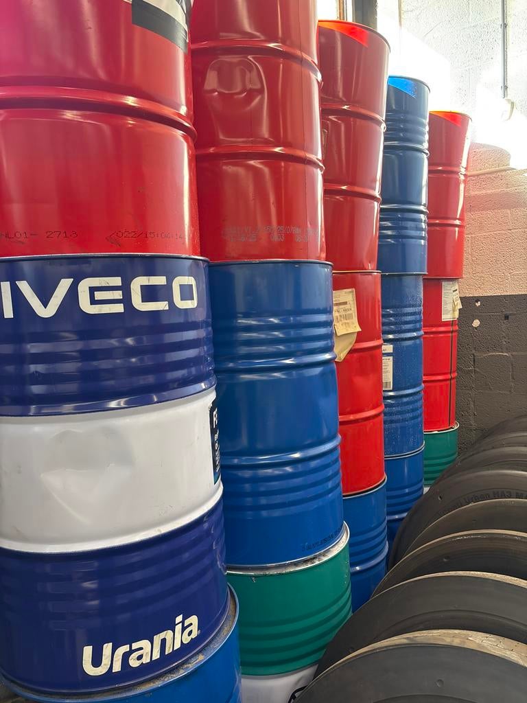 Lege olie vaten - Diverse kleuren en merken, Ophalen, Gebruikt