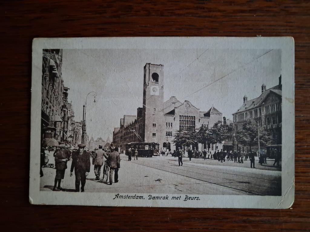 Amsterdam  - Damrak met Beurs, Verzenden, 1920 tot 1940, Gelopen, Noord-Holland
