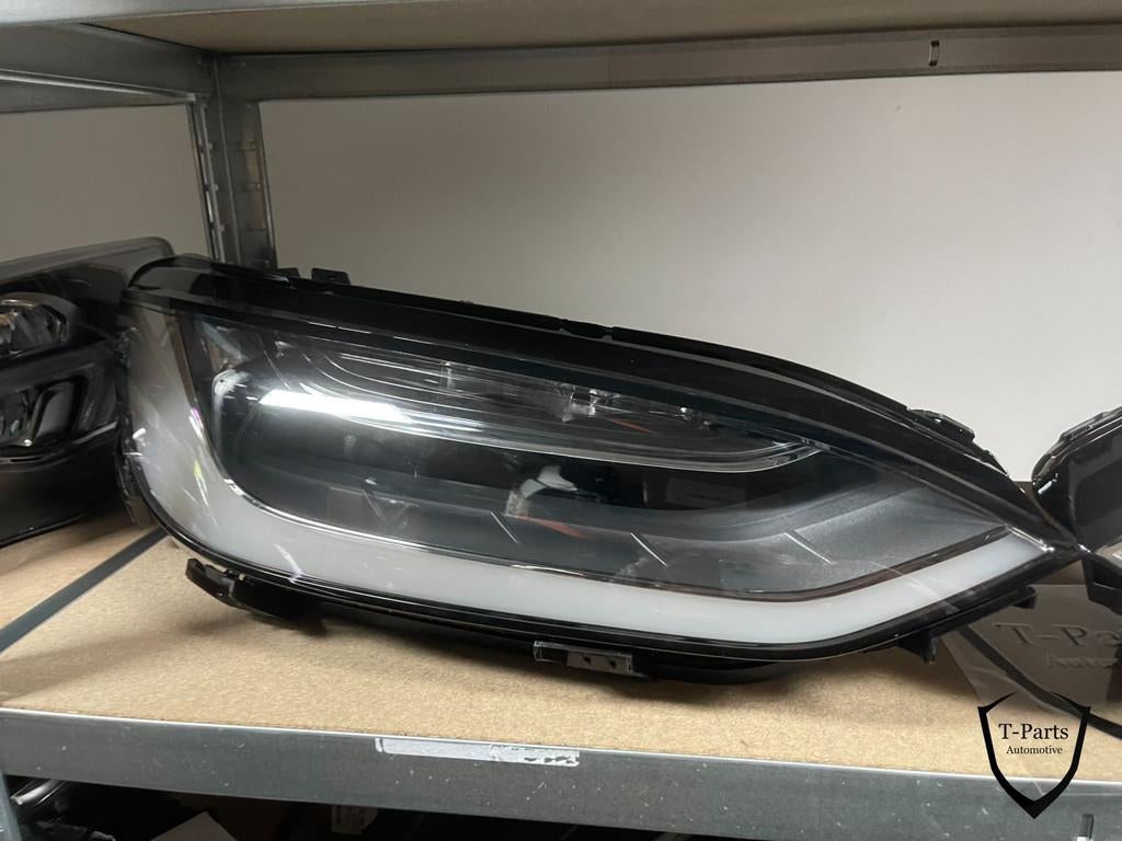 tesla model X koplamp rechts nieuw lamp, Info@tesla.com, Tesla, Inc., Nieuw, Ophalen of Verzenden