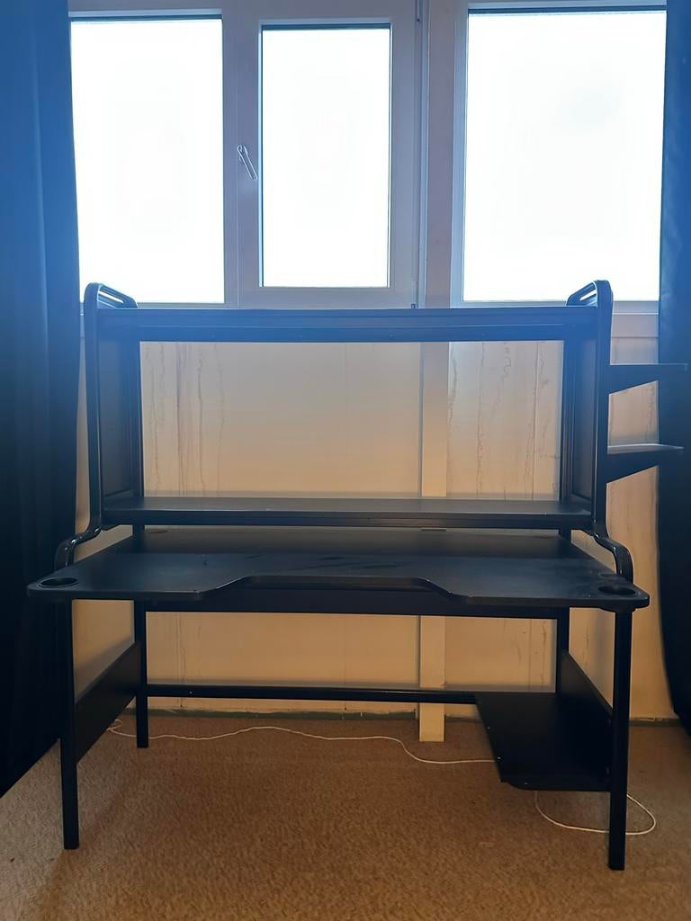 Gaming bureau zo goed als nieuw, Ophalen, Zwart, Opzetstuk, Spaanplaat of MDF