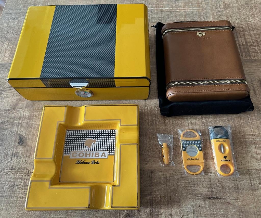 Cohiba - humidor/ sigarenset (Nieuw!), Ophalen of Verzenden, Nieuw, Tabaksdoos of Verpakking