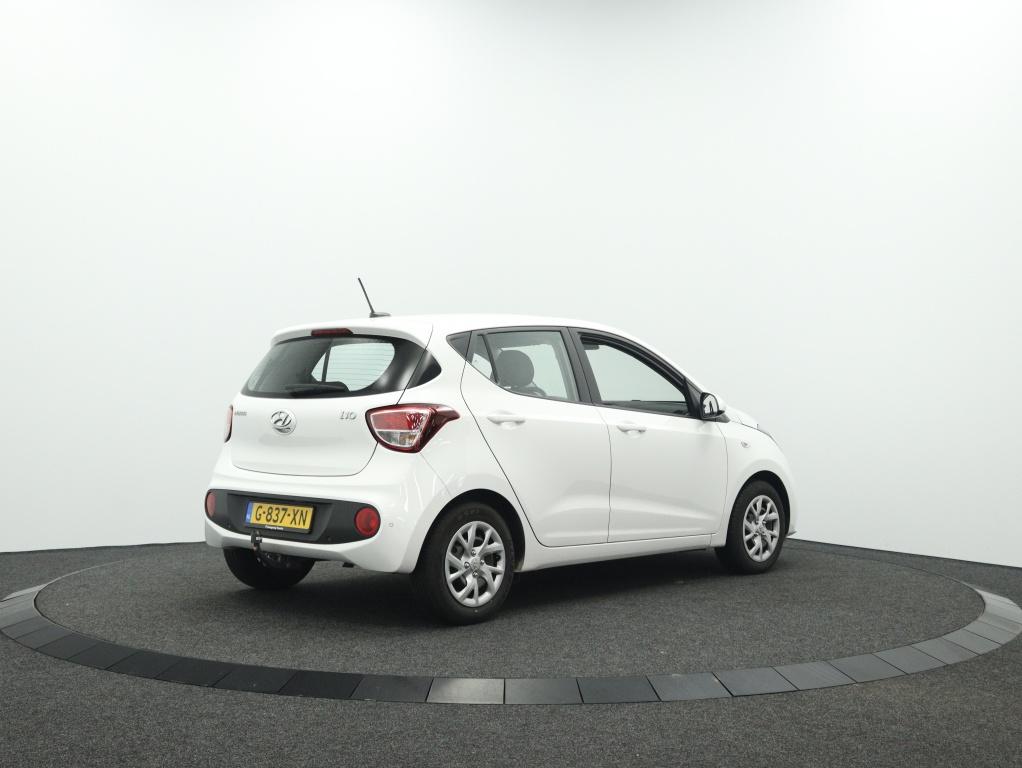 Hyundai i10 1.0i Comfort Smart Pack | Navigatie | Apple carp, 12 maanden, Stof, Gebruikt, 4 stoelen