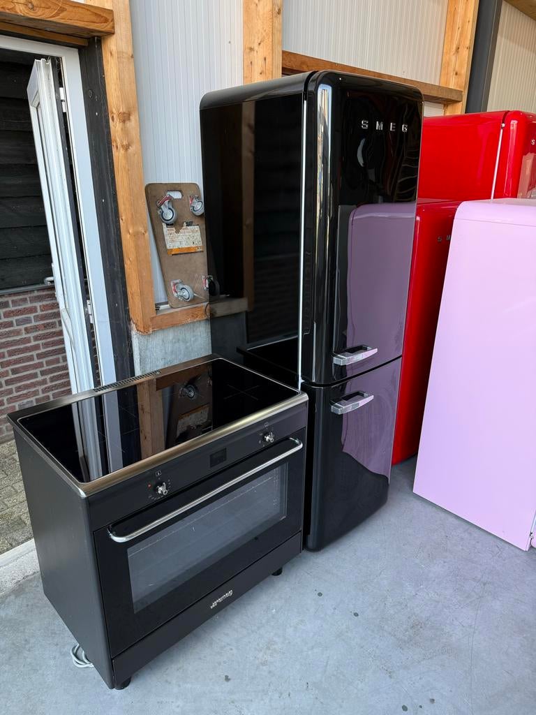 Smeg inductie fornuis met bijpassende smeg koelkast, Witgoed en Apparatuur, Bella, 60 cm of meer, Zo goed als nieuw, Gas