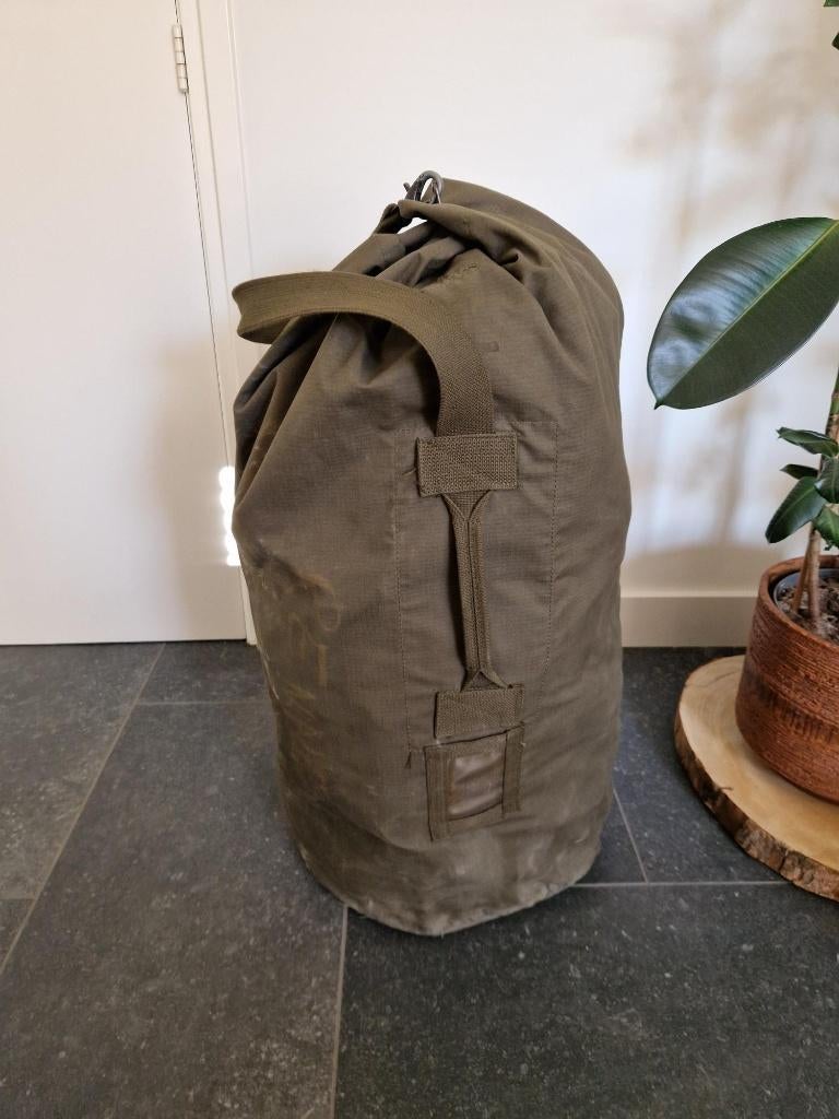 Plunjebaal met inhoud, Ophalen, Landmacht, Nederland