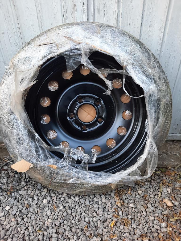 thuiskomer BMW 518d F11, Auto-onderdelen, Banden en Velgen, Ophalen, Banden en Velgen, Nieuw, 17 inch