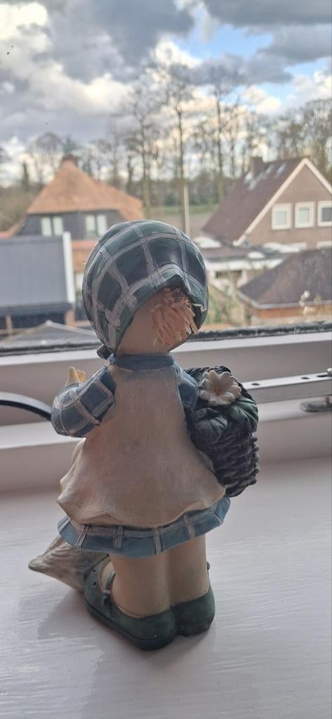 Leuk beeldje van meisje met gans, Ophalen of Verzenden