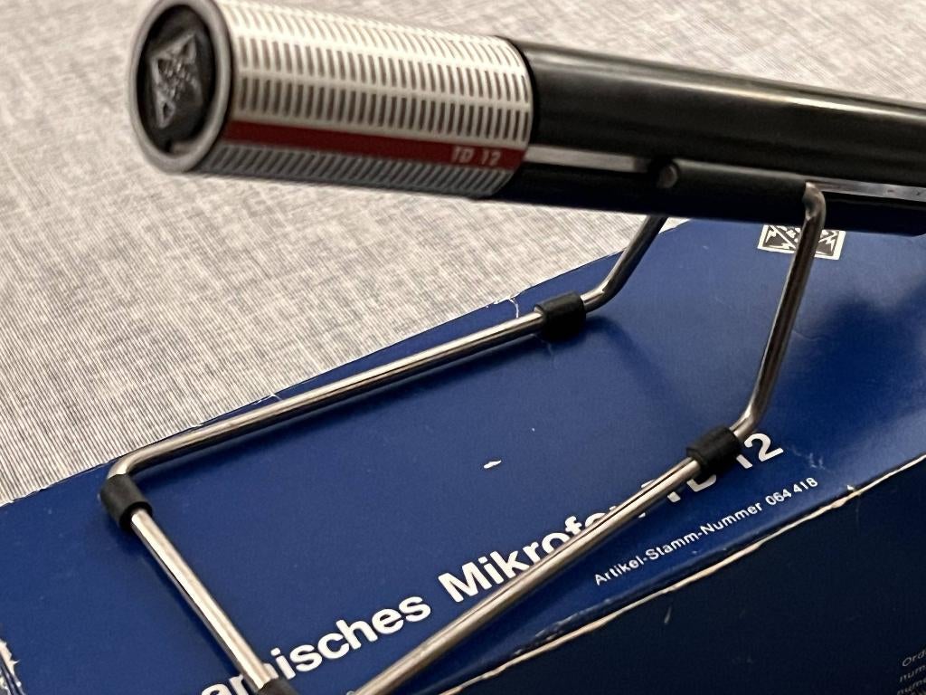 Telefunken TD12 Vintage Dynamische Microfoon, stand en doos, Ophalen of Verzenden, Gebruikt, Overige typen