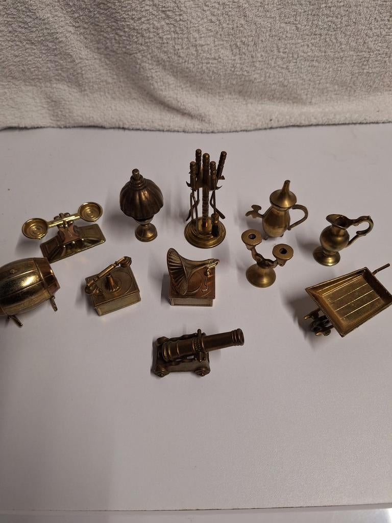 Diverse koperen miniaturen, o.a. kanon, telefoon, haardstel., Ophalen of Verzenden